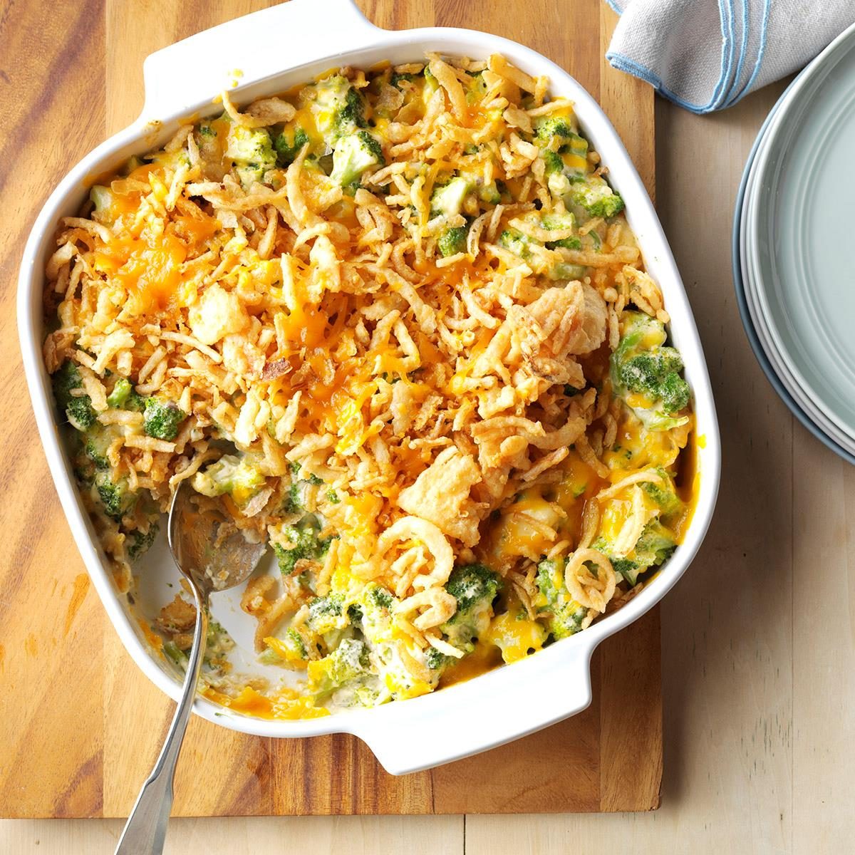 Cheesy Cheddar Broccoli Casserole Exps Sdfm17 28900 C09 30 6b 10