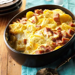 Cheesy Scalloped Potatoes & Ham