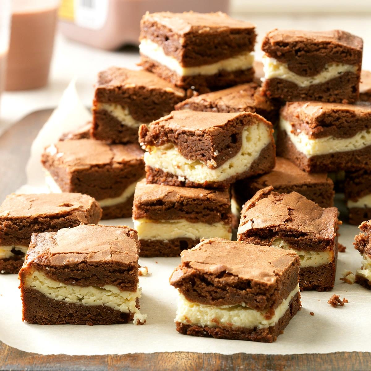 Chewy Cream Cheese Brownies Exps H13x9bz17 35887 D06 08 5b 10