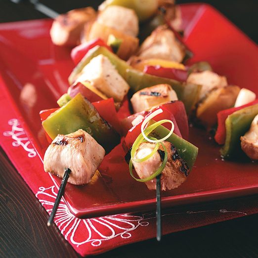Chicken Kabobs With Peach Glaze Exps48996 Thhc1757659b03 18 1bc Rms 2