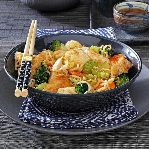 Chicken Noodle Stir Fry Exps8797 Rds2719782a05 14 1b Rms 6