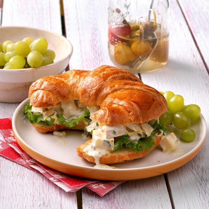 Chicken Salad Croissants Exps Wrsm17 10876 D03 29 2b 8