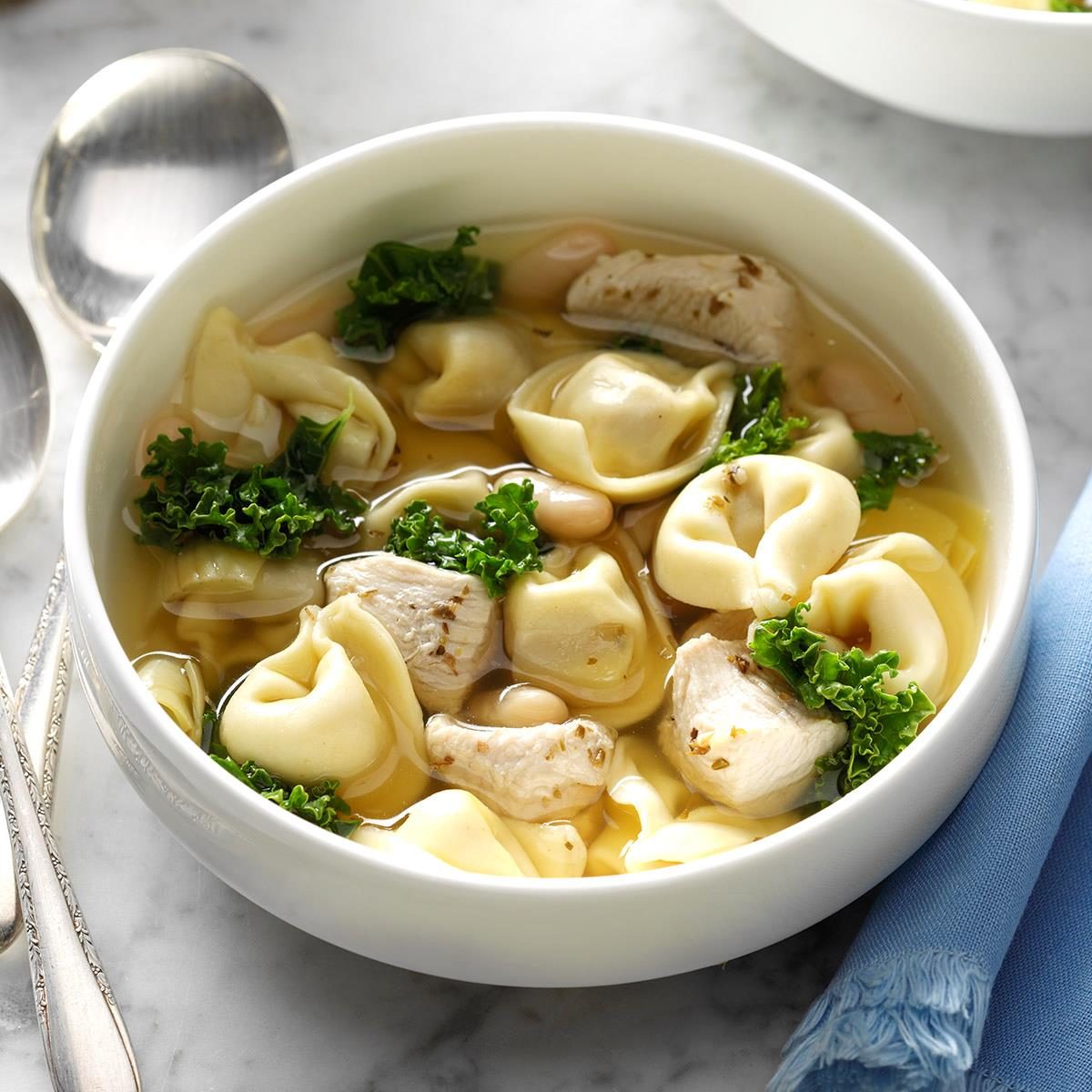 Chicken And Kale Tortellini Soup Exps Sdam18 132622 B11 28 1b 3