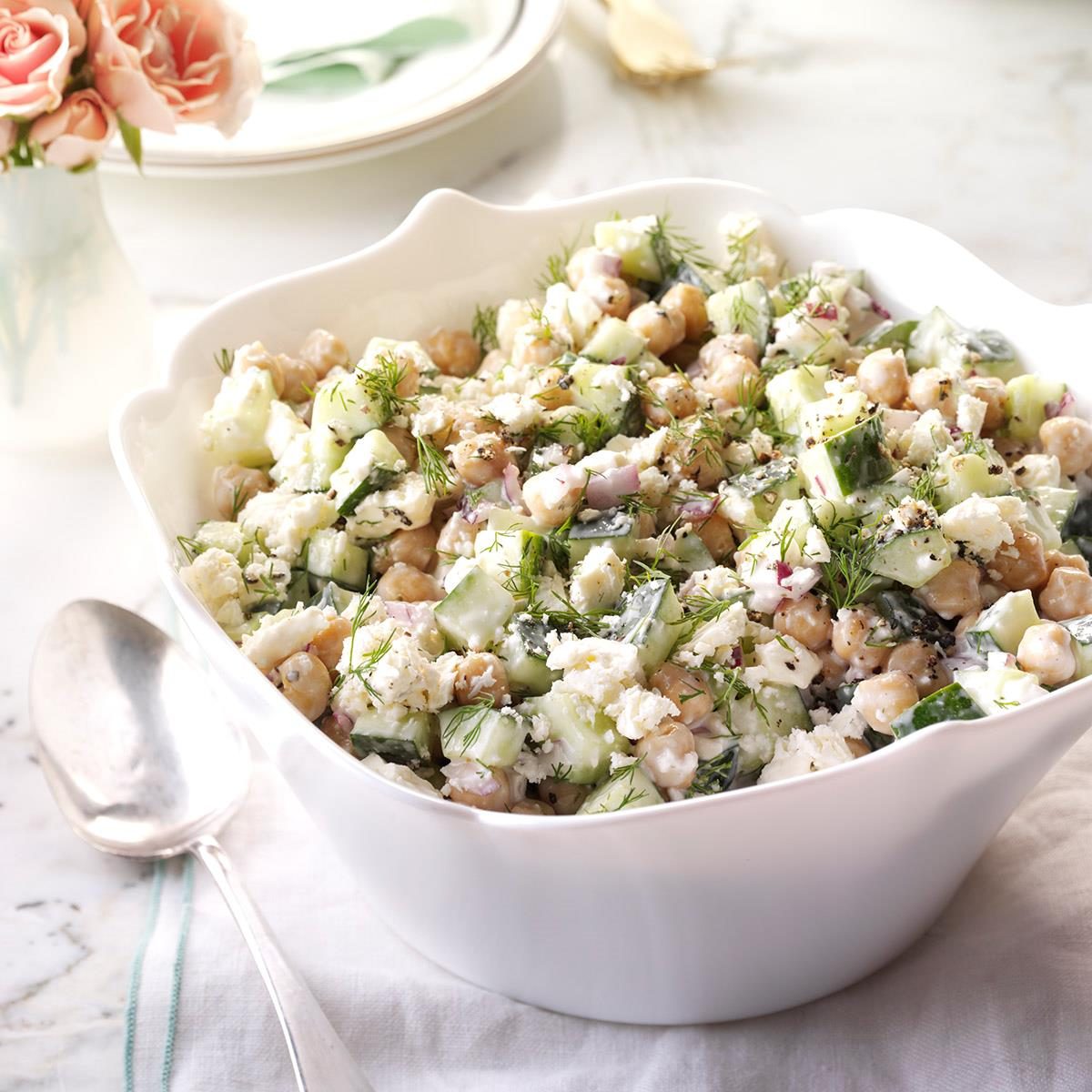 Chickpea Cucumber Salad Exps Hca17 157818 C10 20 3b 2