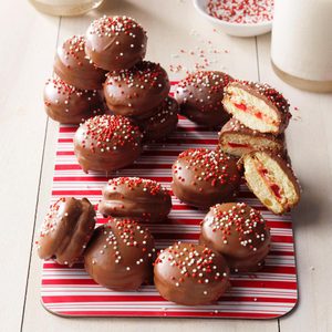 Chocolate-Cherry Sandwich Cookies