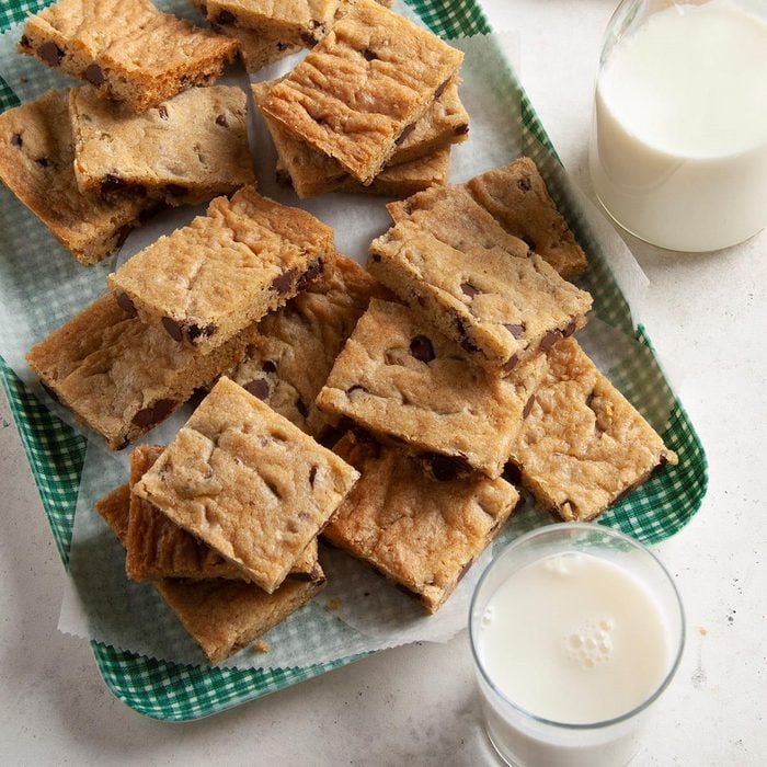 Chocolate Chip Cookie Bars Exps Ft21 4960 F 0107 1 16