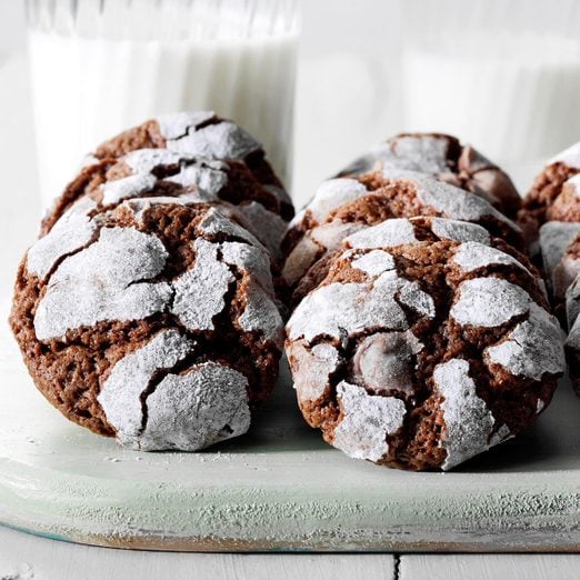 Chocolate Crinkle Cookies Exps Hcbz22 16297 P2 Md 05 24 6b
