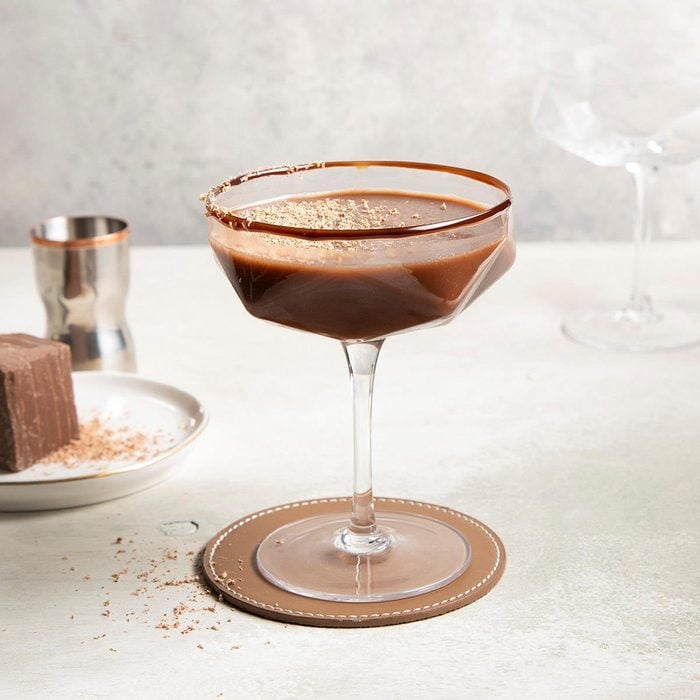 https://www.tasteofhome.com/wp-content/uploads/2018/01/Chocolate-Espresso-Martini_EXPS_FT23_163824_ST_3_01_1.jpg?fit=700%2C1024