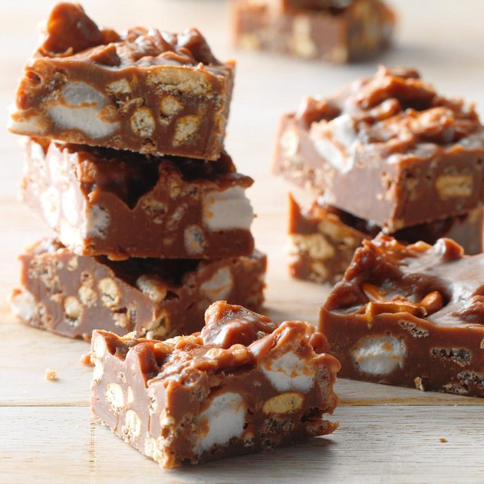 Chocolate Marshmallow Peanut Butter Squares Exps Sdam18 211817 D12 01 6b 4