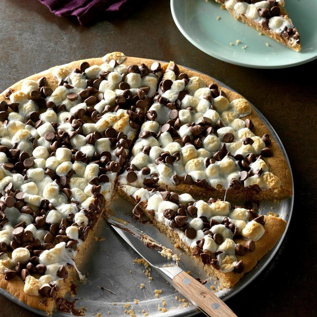 Chocolate Peanut Butter Pizza