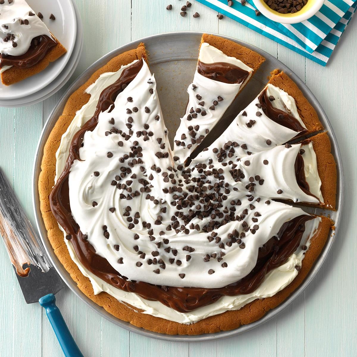 Chocolate Pudding Pizza Exps Bdsmz17 11608 C03 02 3b 7