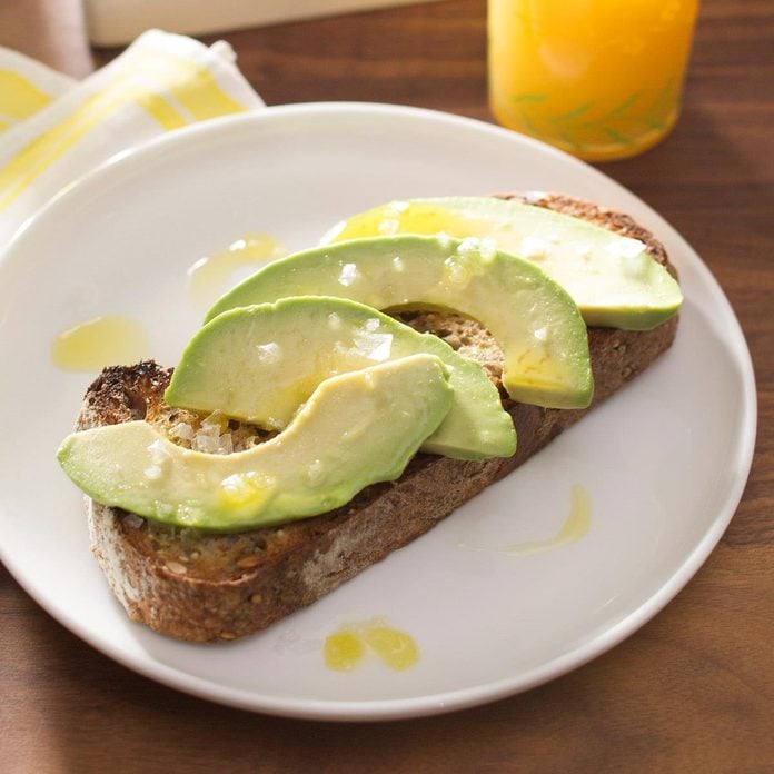 Classic Avocado Toast Exps Ghtjm17 188526 B03 21 3b 3