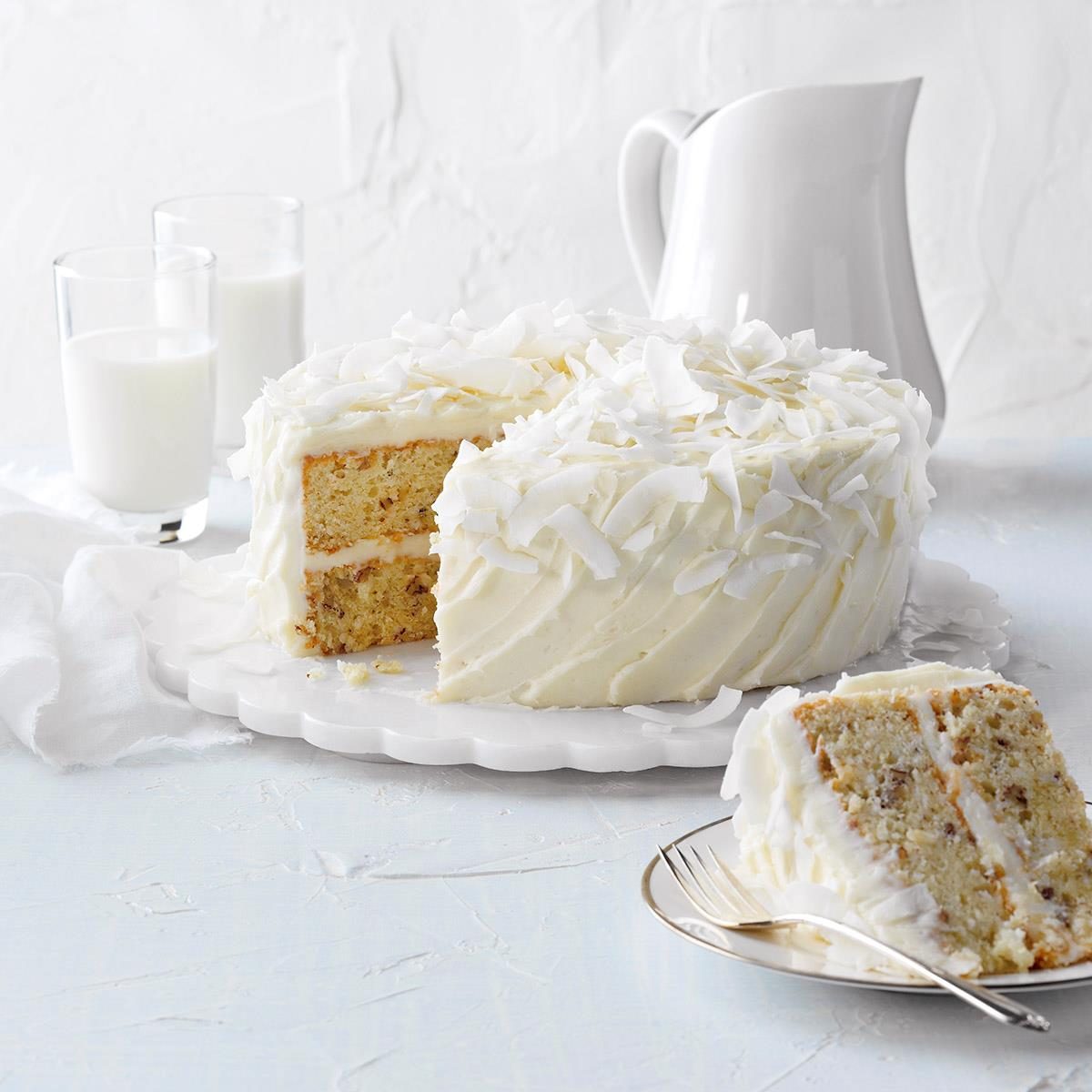 Coconut Layer Cake Exps Tohdj22 1634 E08 03 1b V2