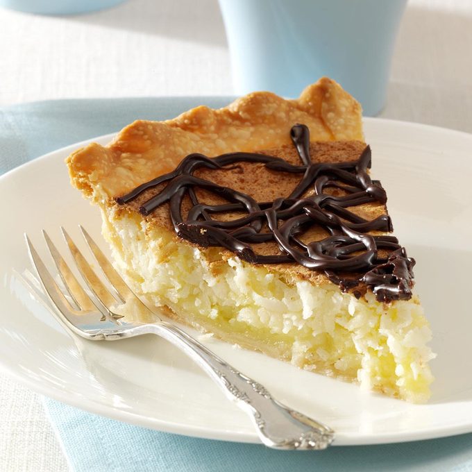 Coconut Macaroon Pie With Chocolate Ganache Exps88862 Thcb2302822a01 12 9b Rms 6