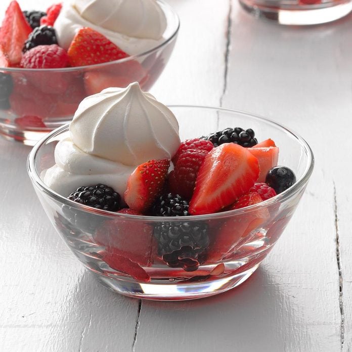 Cookies ‘n’ Cream Berry Desserts