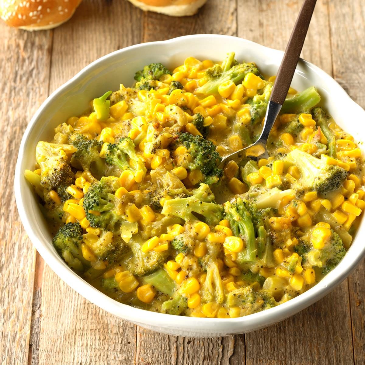Corn And Broccoli In Cheese Sauce Exps Scmbz18 45657 C01 10 3b 16