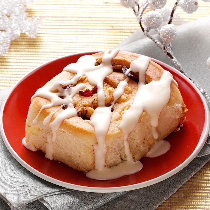 Cranberry White Chocolate Cinnamon Rolls Exps46436 Tohcs2321922b07 13 3bc Rms 11