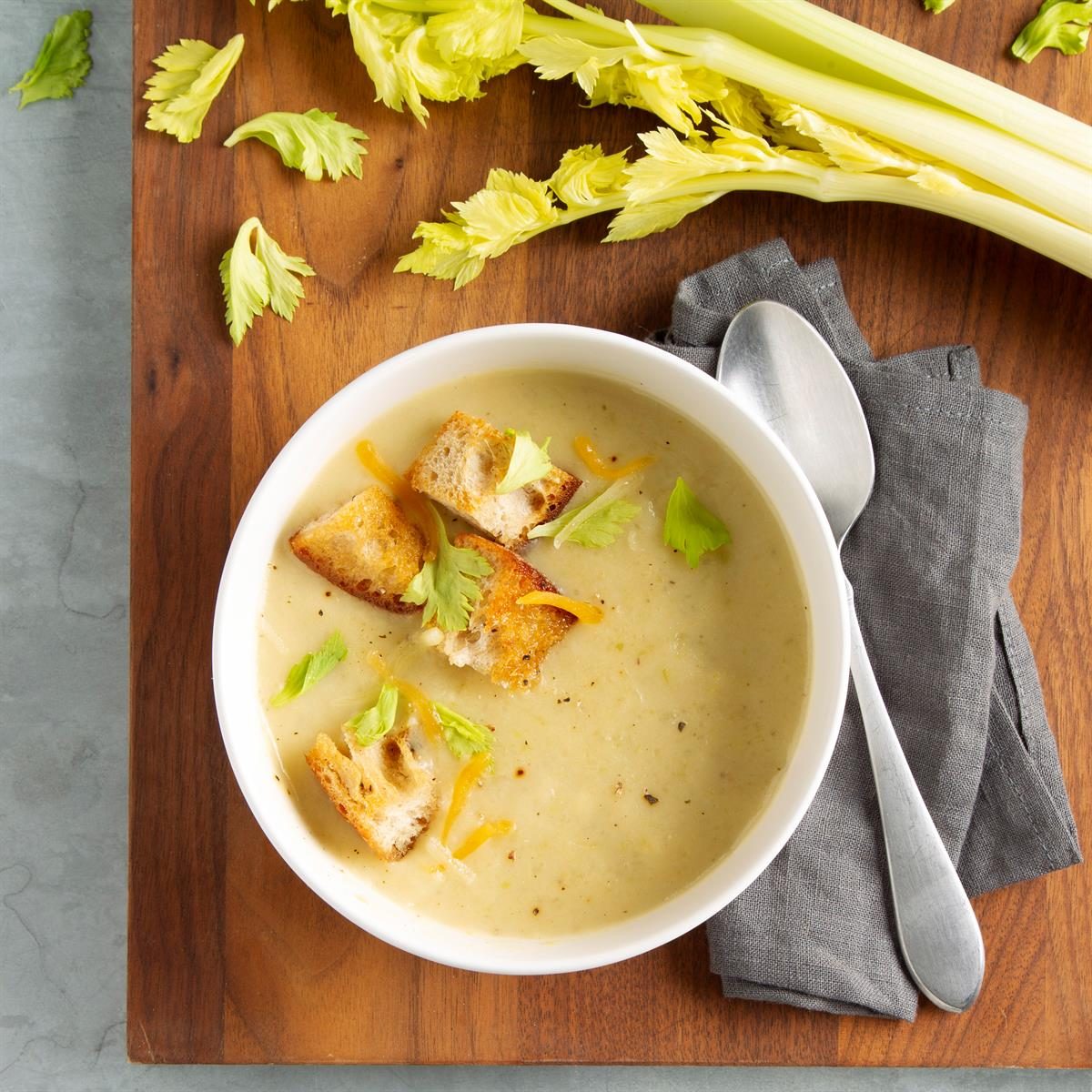 Cream Of Celery Soup Exps Ft21 28681 F 1105 1