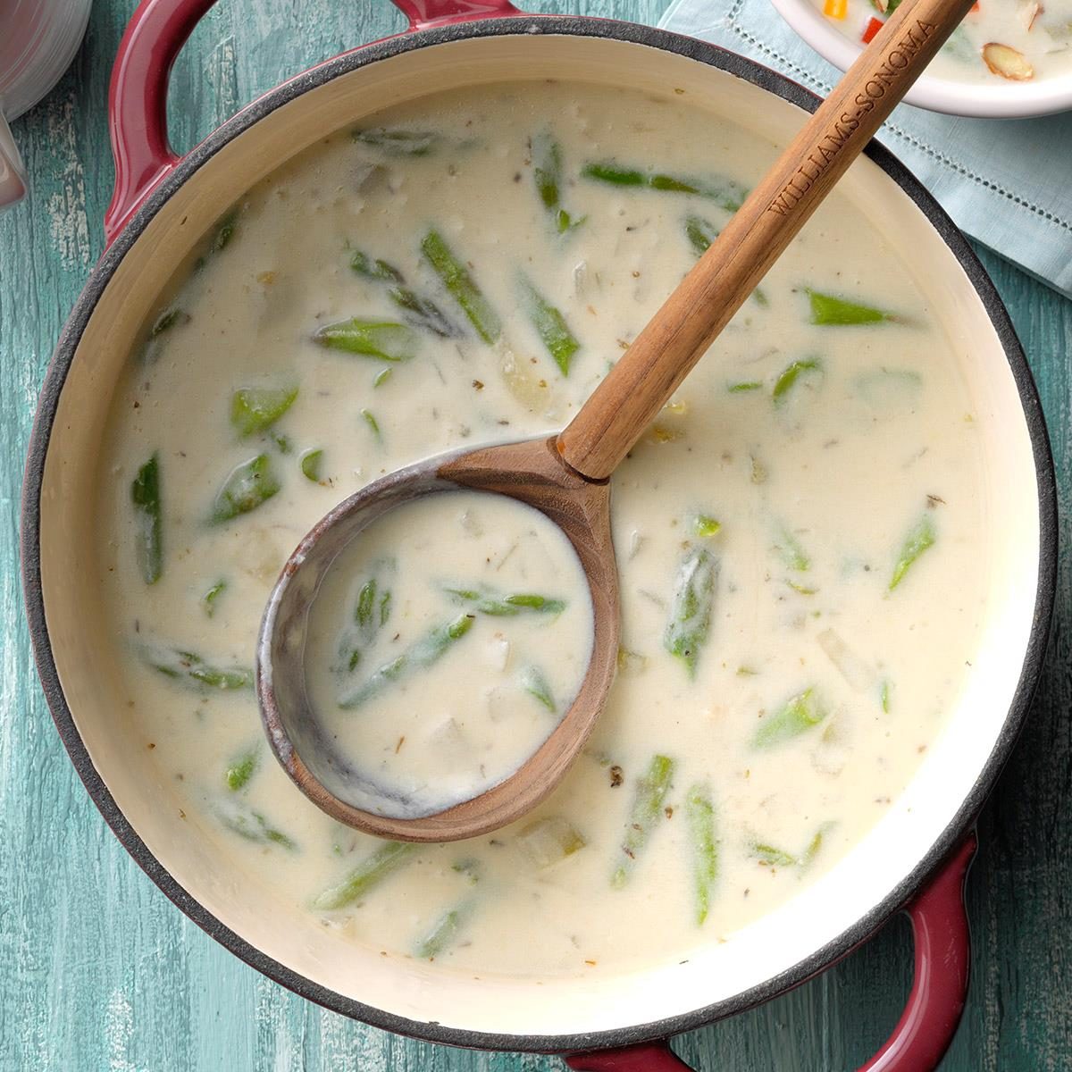 Creamy Asparagus Chowder Exps Ssmz21 2699 B10 14 10b 9