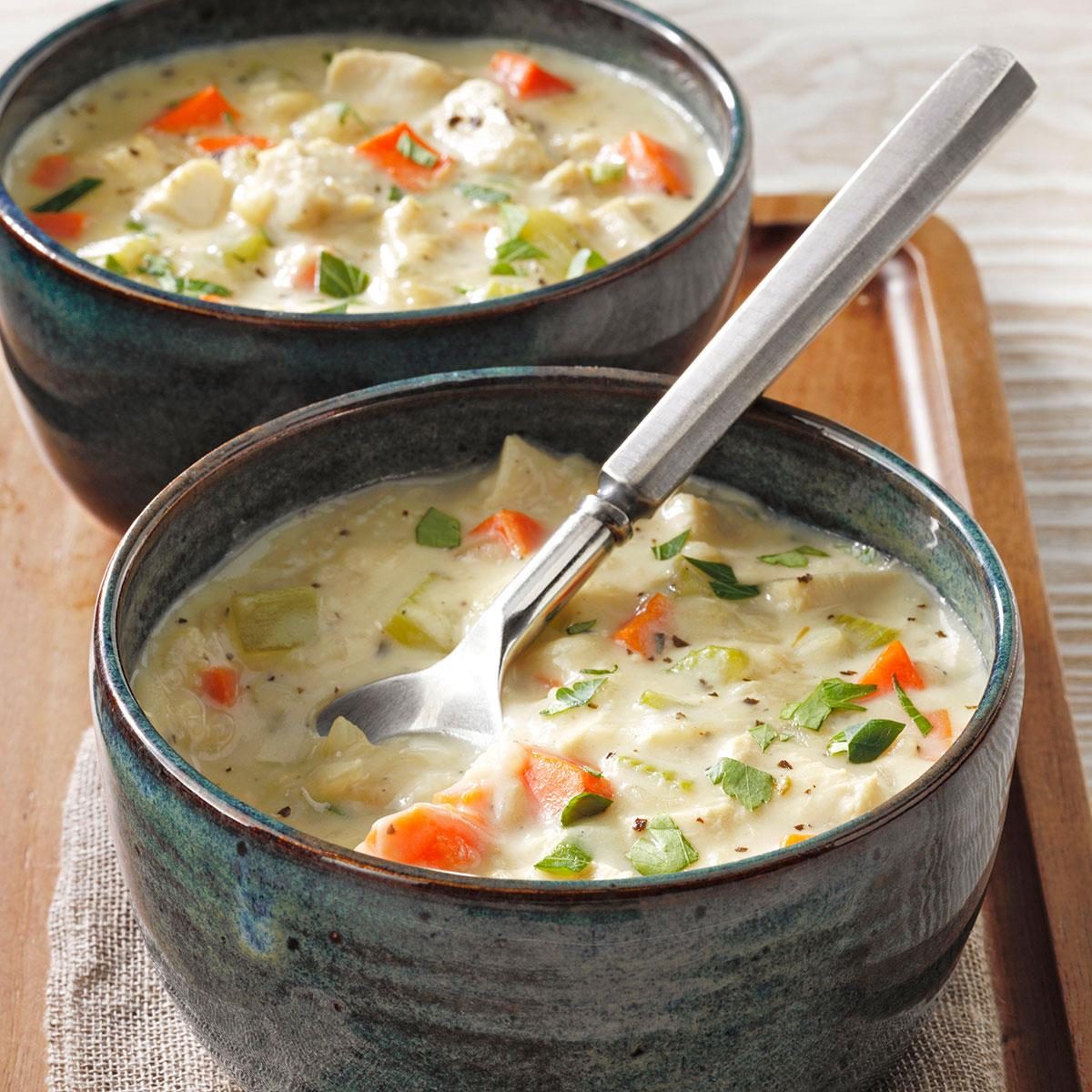 Creamy Chicken Rice Soup Exps Toham25 29218 P2 Md 04 24 4b