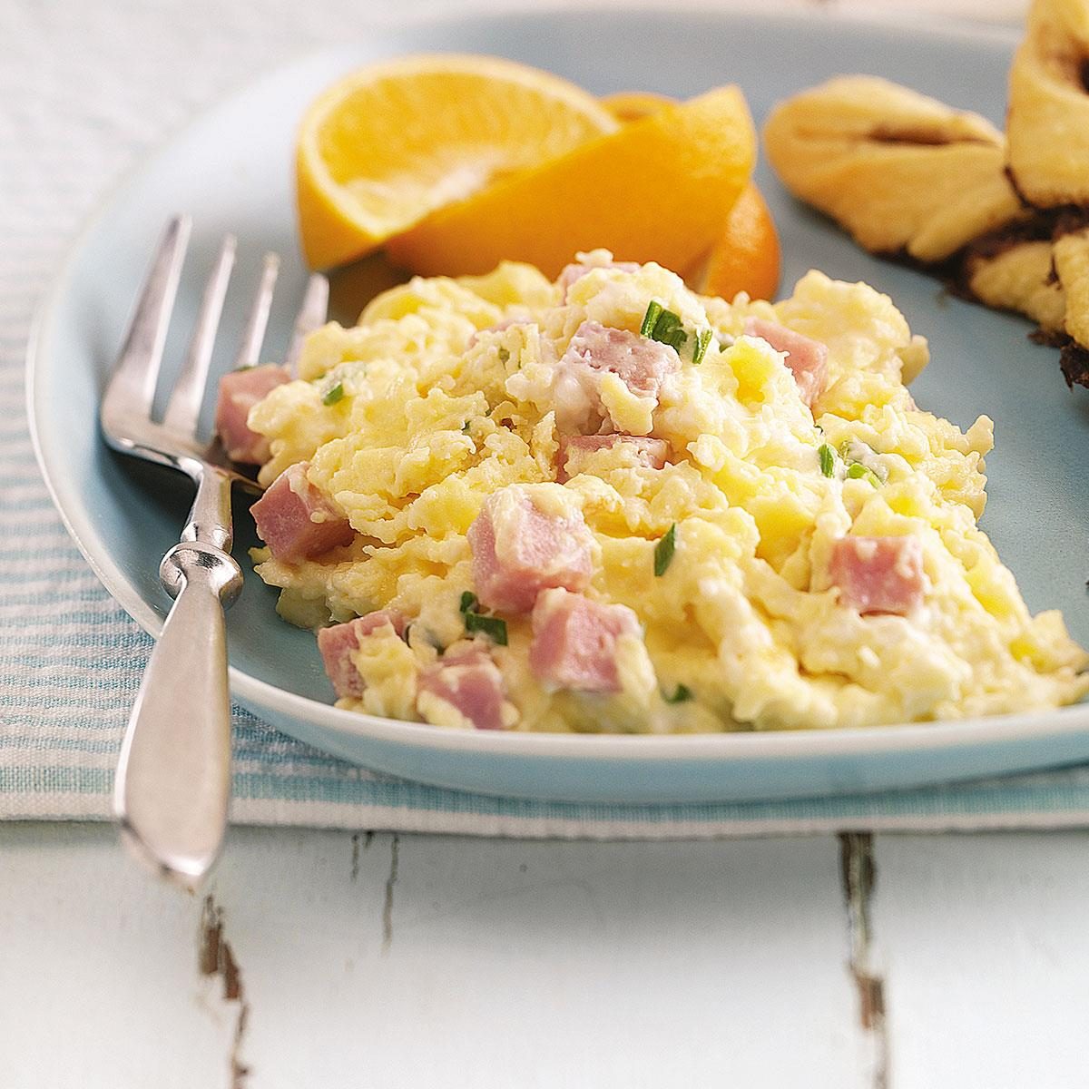 Creamy Scrambled Eggs with Ham Recipe: How to Make It