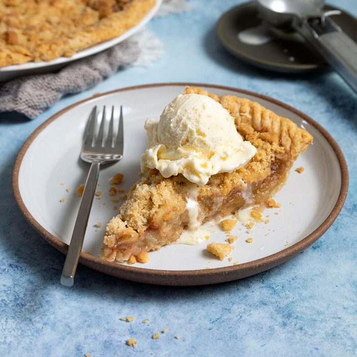 Crumb-Topped Apple Pie