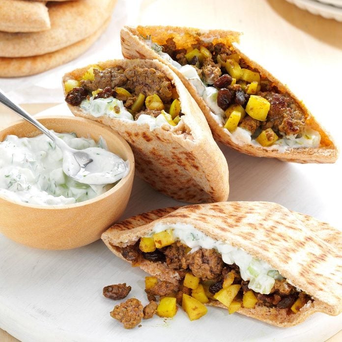 Curried Beef Pitas With Cucumber Sauce Exps136651 Sd132778b04 10 7bc Rms 1