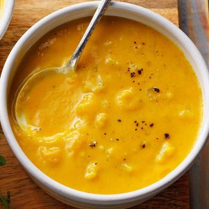 Curry-Spiced Butternut Squash Apple Soup