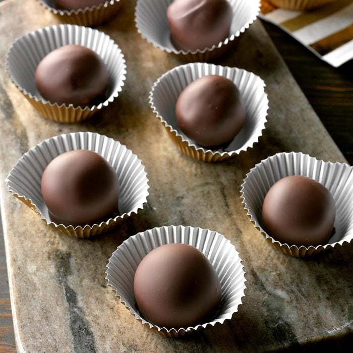 Dark Chocolate Pumpkin Truffles Exps Tohx18 166699 D10 27 2b 5