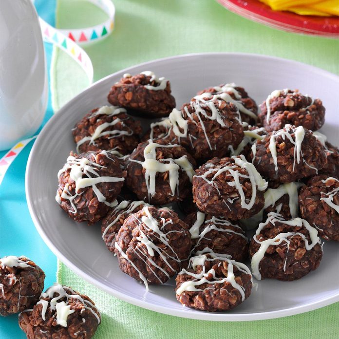 No-Bake Fudgy Coconut Cookies