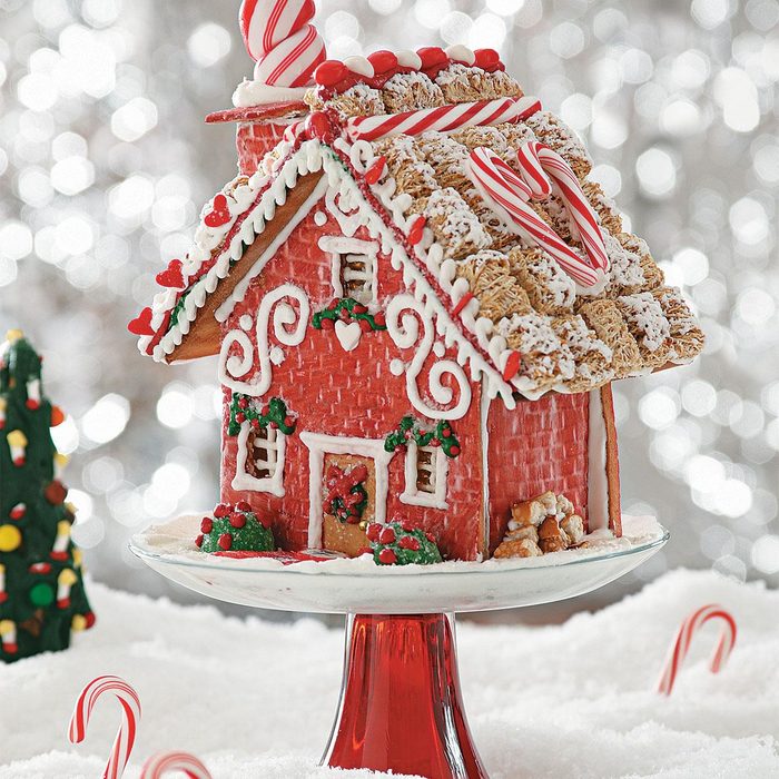 “Home Sweet Home” Gingerbread Cottage