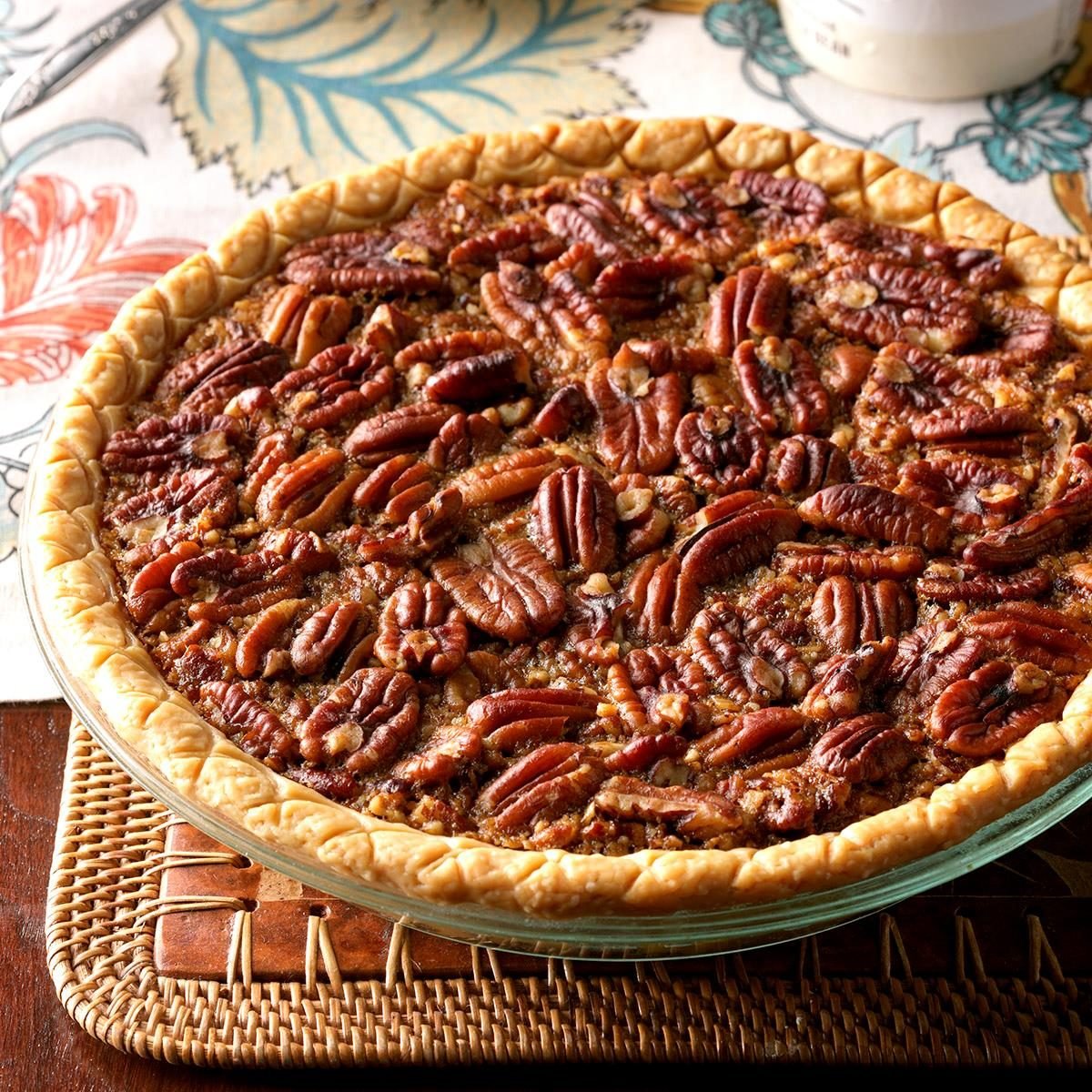 Easy Bourbon Pecan Pie Exps Thn17 205281 D06 15 3b 3