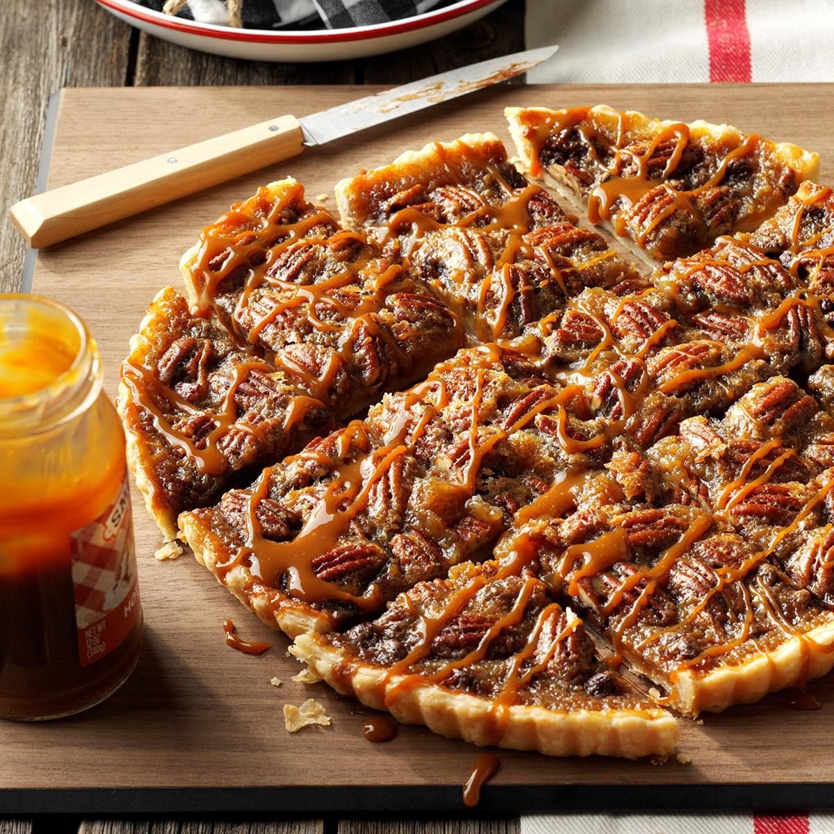 Favorite Chocolate Bourbon Pecan Tart Exps Hca17 136300 C10 19 6b 3