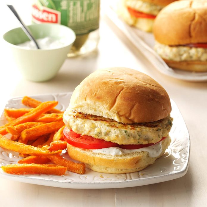 Feta Dill Chicken Burgers Exps Sdam17 71217 C12 08 3b 2