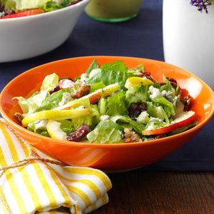 Fresh Pear & Romaine Salad
