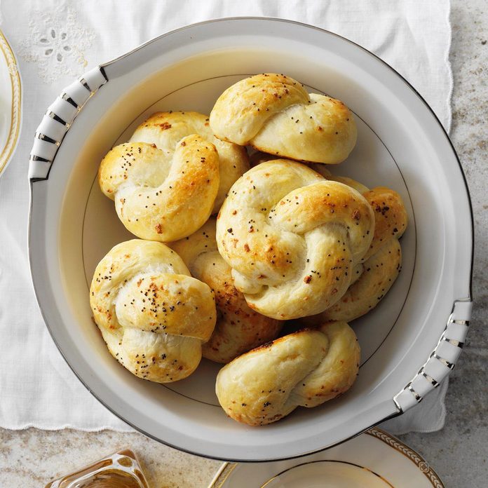 Garlic Knotted Rolls