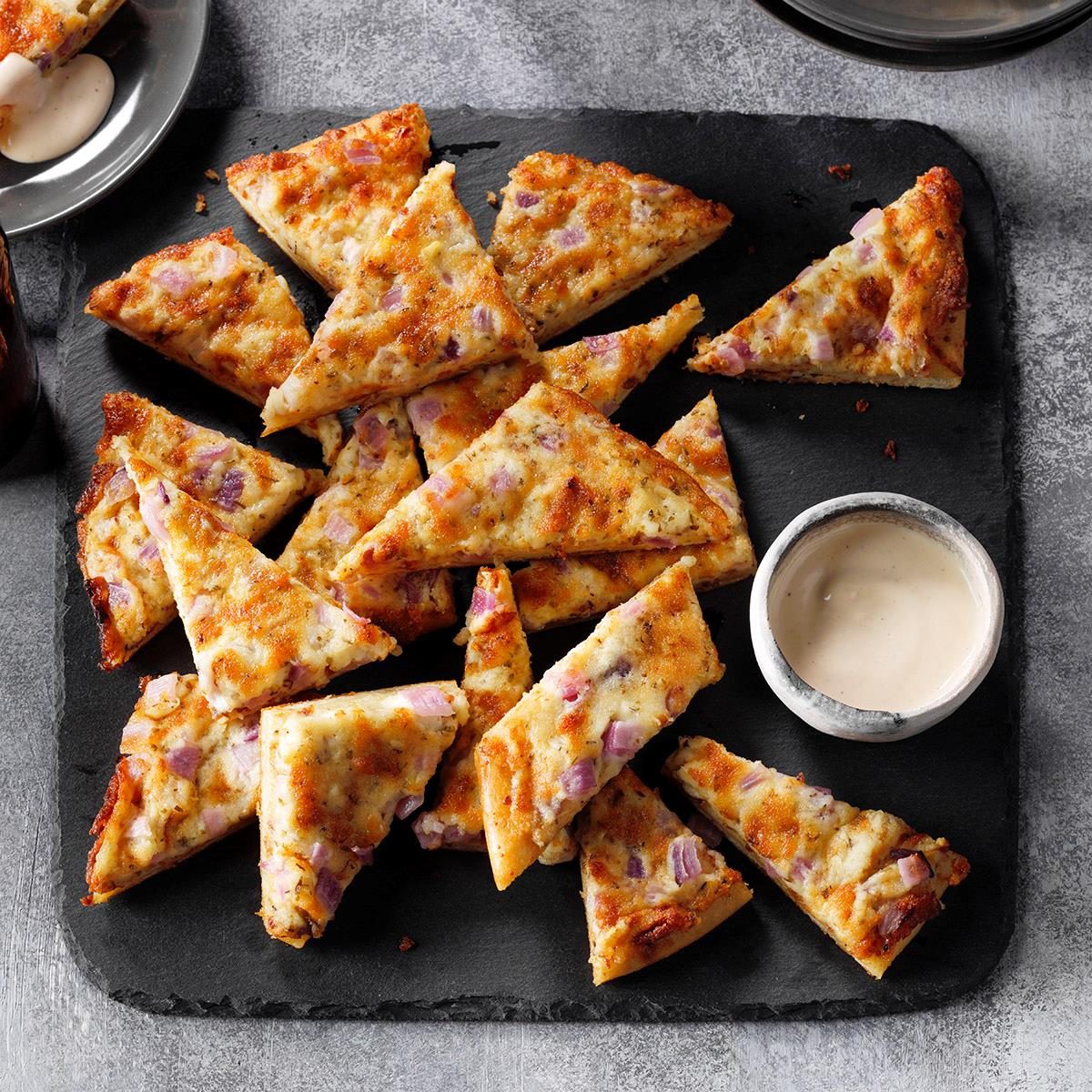 Garlic Pizza Wedges Exps Tohon19 26503 E06 18 7b 15