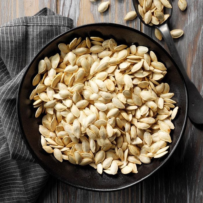 Garlic pumpkin seeds