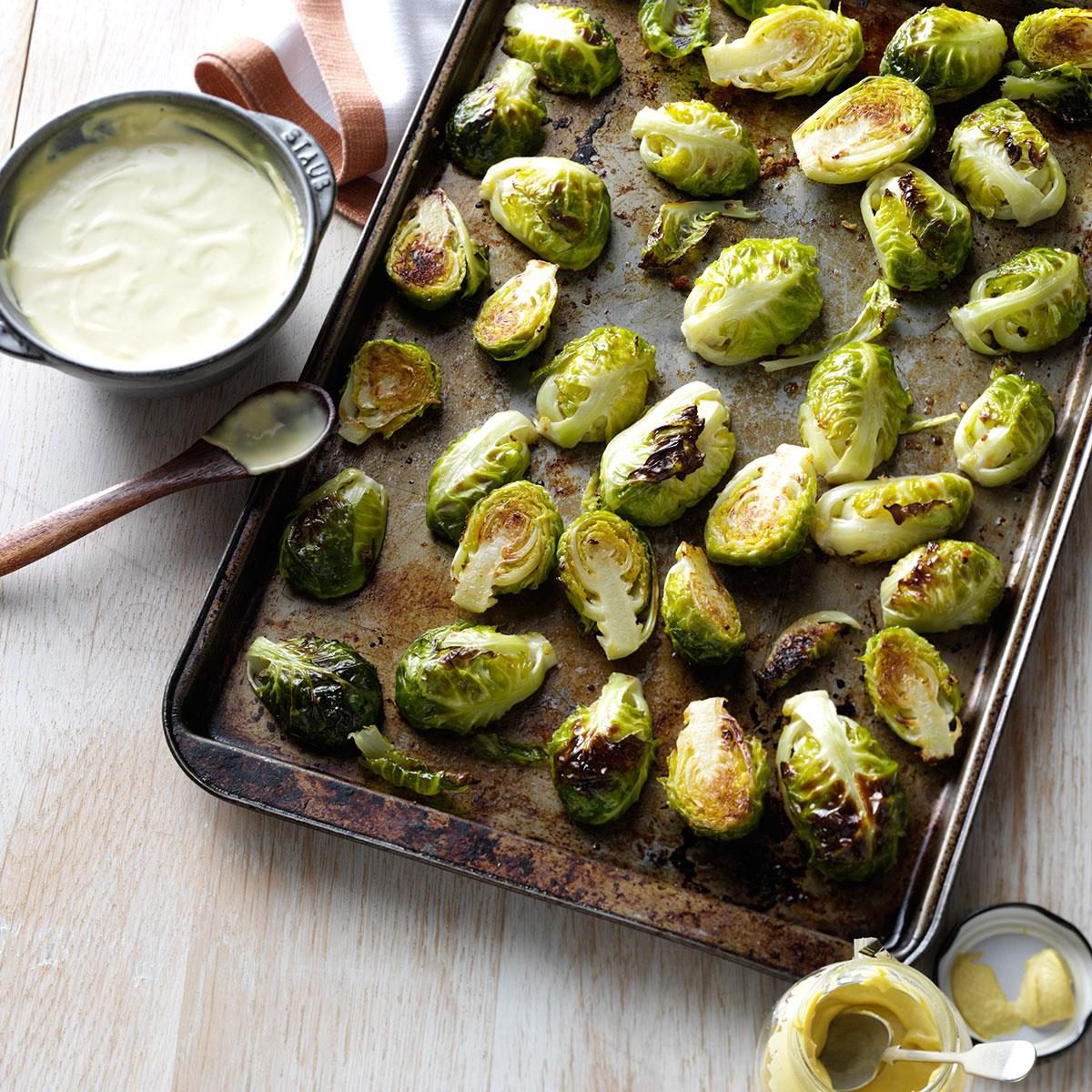 Garlic Roasted Brussels Sprouts With Mustard Sauce Exps50472 Cw2235111b05 18 5bc Rms 2