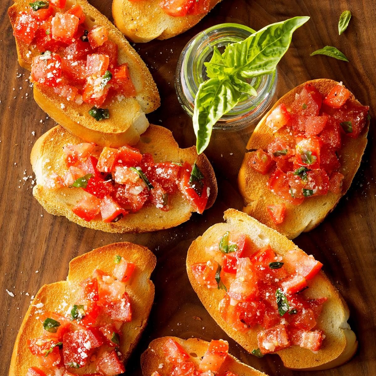 Garlic Tomato Bruschetta Recipe: How to Make It