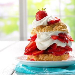 Grandma’s Old-Fashioned Strawberry Shortcake