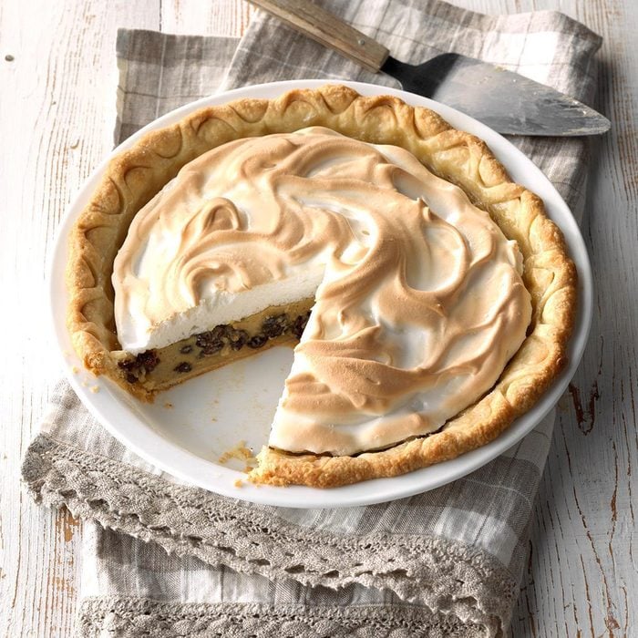 Grandma S Sour Cream Raisin Pie Exps Ppp18 6171 C04 25 6b 15
