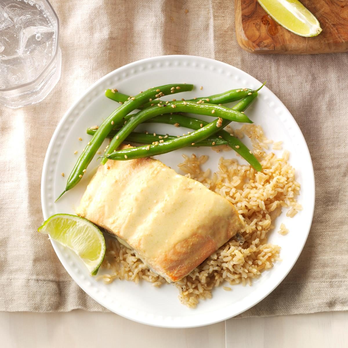 Green Curry Salmon With Green Beans Exps Sdam17 110028 C12 08 5b 5