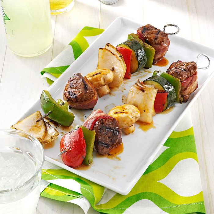Grilled Beef Kabobs Exps2446 Bos2469759a01 10 2bc Rms 2