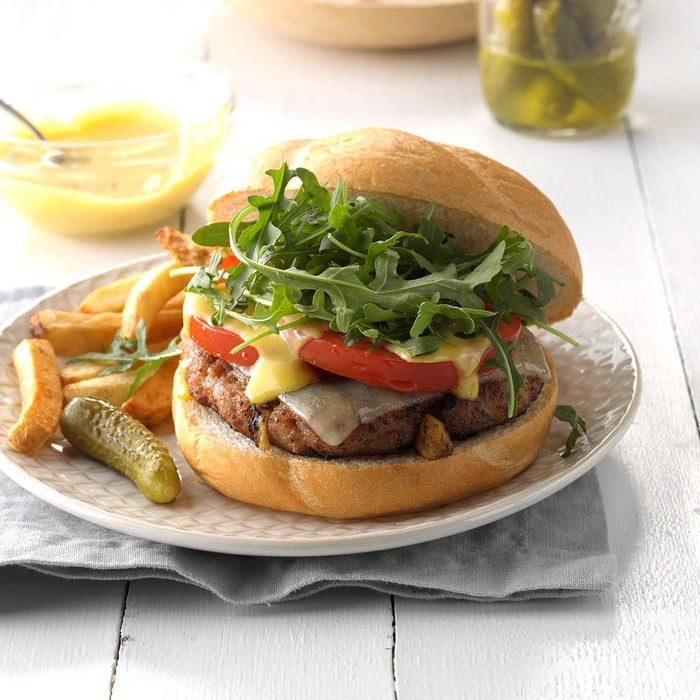 Grilled Ham Burgers Exps Thjj17 186158  C02 07 4b 110