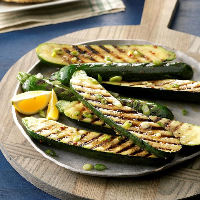 Grilled Zucchini With Onions Exps Sdjj19 124903 C02 07 5b 11
