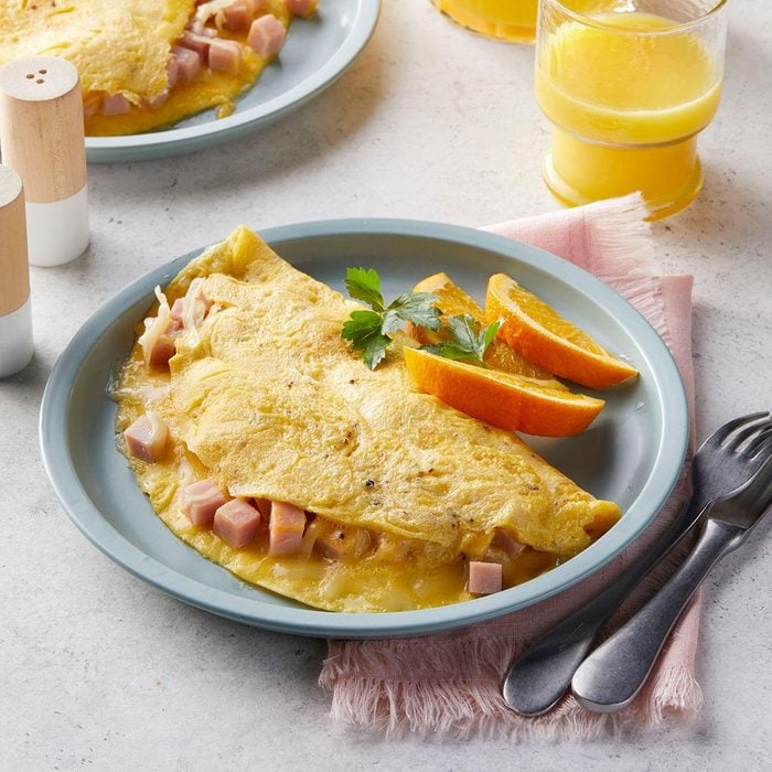 Ham And Swiss Omelet Exps Tohx25 90569 Dr 01 31 7b