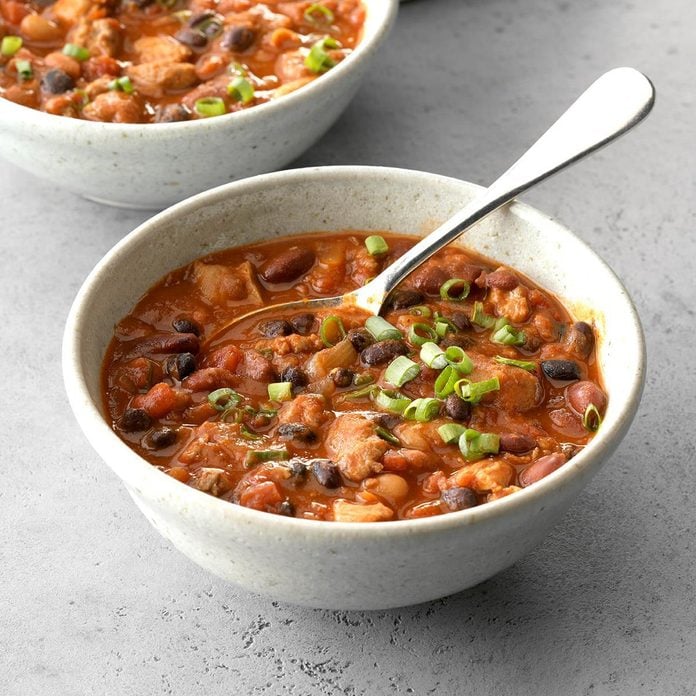 Hearty Sausage Chicken Chili Exps Sscbz18 38430 C08 24 2b 6