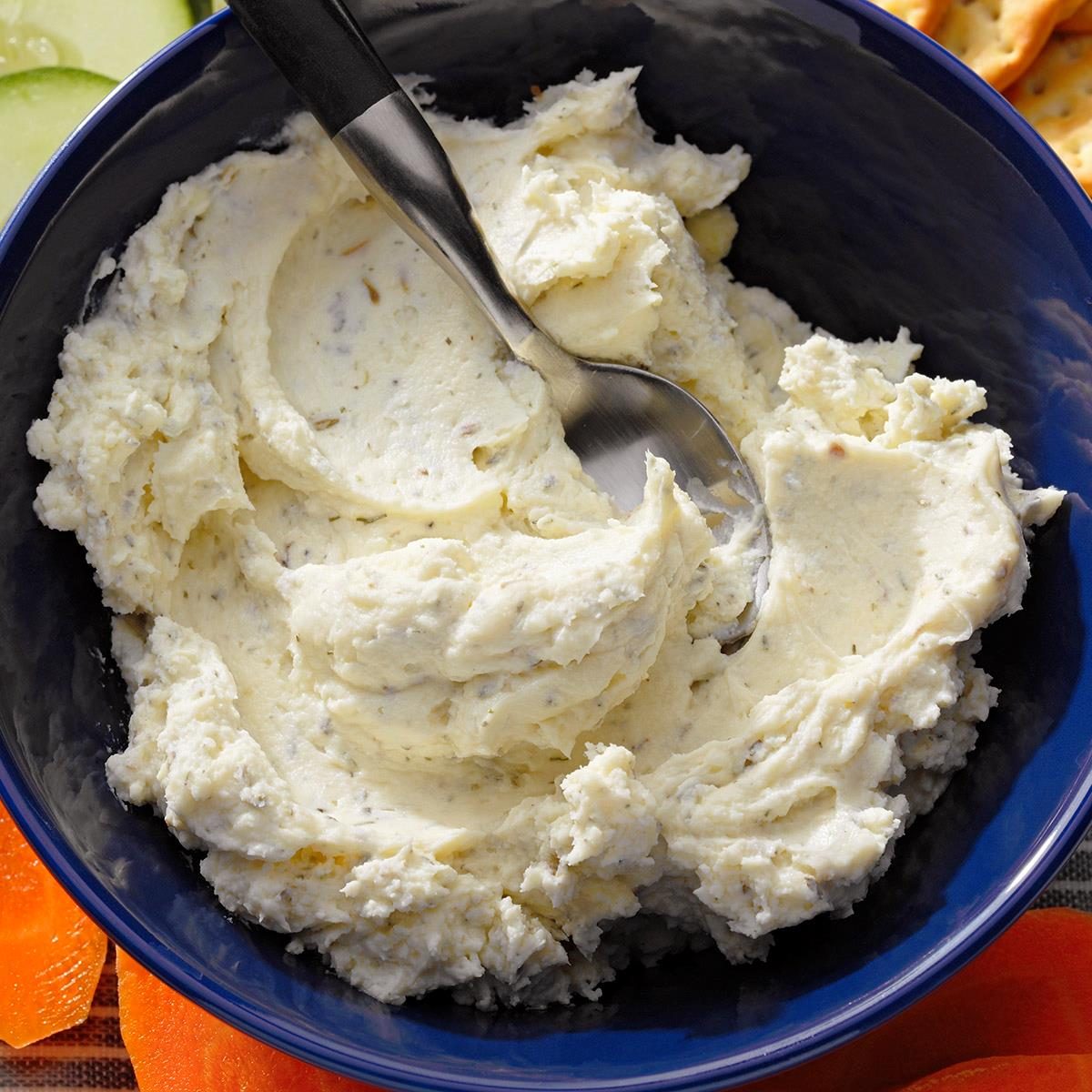 HARD CHEESE Spread with GARLIC