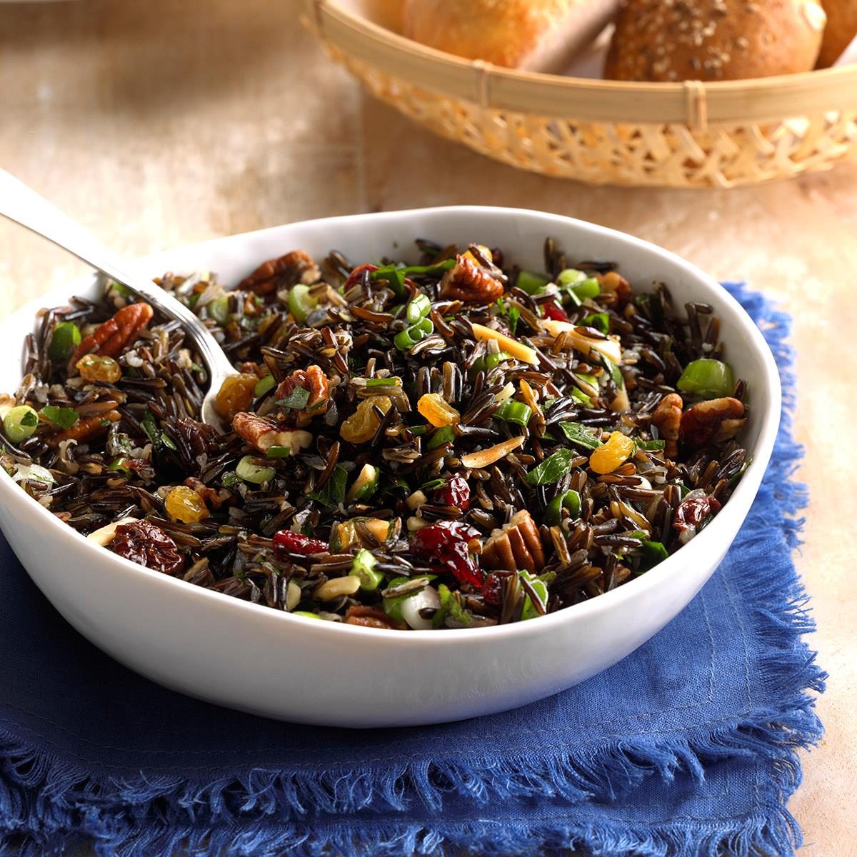 Holiday Rice Salad Exps Thca18 29499 C04 27 1b 2